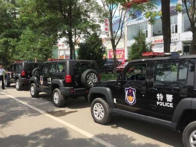 北汽bj40被采购当警车动力不俗国产牧马人堪称北汽最帅suv