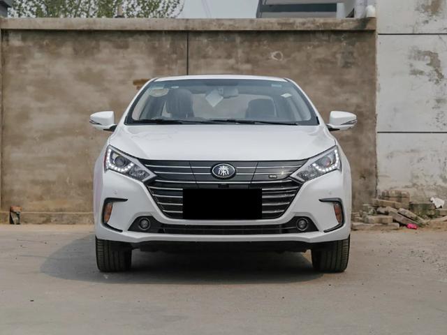 大踏步前进 2018款比亚迪秦ev450测试