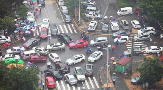 细数西安下雨天为啥堵,你被堵车多严重?欢迎大家来补充!