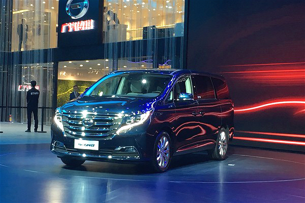 广汽传祺gm8上市 售17.68-25.98万元/定位大型mpv