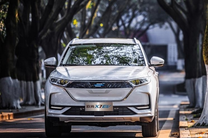 【图】长安欧尚x7 ev正式亮相 定位紧凑型电动suv【汽车资讯_好车网