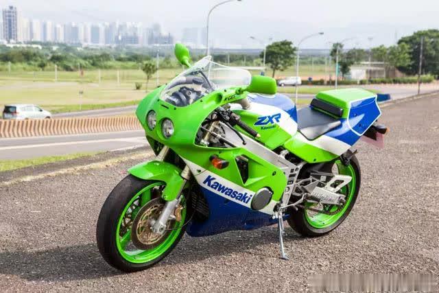 车闻频道 汽车新闻这辆诞生于90年代的kawasakizxr400h1,来自一个日本