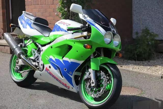 车闻频道 汽车新闻这辆诞生于90年代的kawasakizxr400h1,来自一个日本