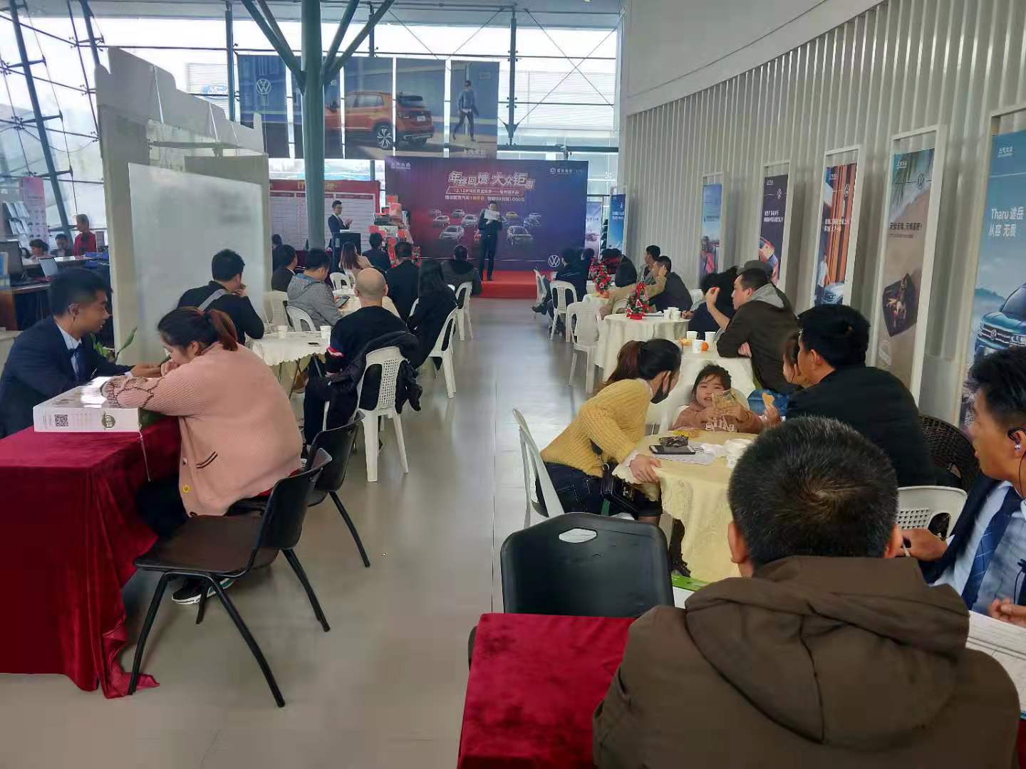 dd716ebaf5649cbf2ebd47e33076735.jpg
